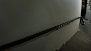 Страстный секс в подъезде с тайной встречей