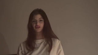 Смотреть онлайн горячее порно с семейным taboo