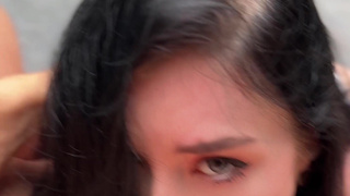 Страстный секс у бассейна в тропиках: горячее видео для настоящих ценителей