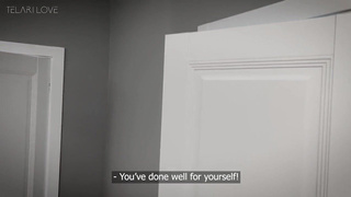 Горячее порно видео с курьером — страстный секс с знакомой