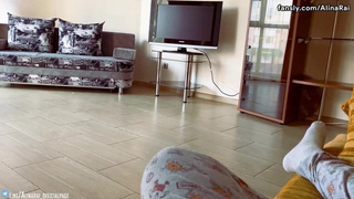 Пап, посмотри, что у меня с писей – развратное домашнее порно видео с разговором