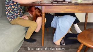 Страстный минет под столом и дикий оргазм в туалете