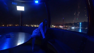 Секс в общественном месте – горячее порно с минетищем и страстными ласками