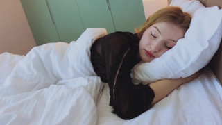 Горячее порно видео с развратной девушкой