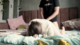 Секс за пропуск универа – горячее порно видео с прогульщицей