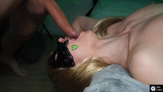 Смотреть онлайн: анальное удовольствие с большим размером