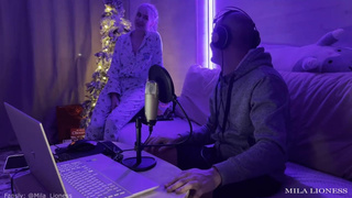 Секс видео онлайн: страстный домашний секс с красивой мамой