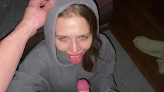 Горячее порно видео с развратной девушкой