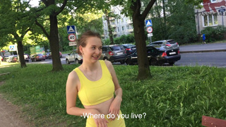 Случайный секс с порнозвездой в парке – страстный домашний минет и жесткий трах