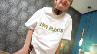 Страстный секс с другом и первый раз с большим размером