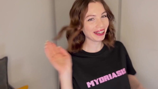 Жесткий трах с приглашенной девушкой: порно ролик в HD качестве