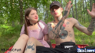 Секс в лесу смотреть онлайн