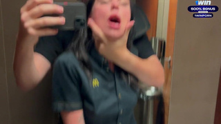 Глубокий минет в общественном туалете – страстное порно видео