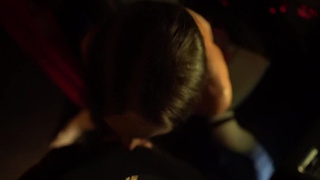 Страстный минет в машине – горячее порно видео с развязкой в рот