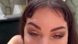 Домашнее порно видео с красивой девушкой