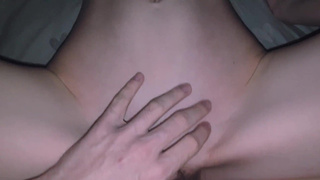 Он разбудил свою девушку, чтобы утолить жажду секса, и трахнул ее перед учебой.