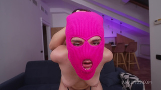 Экстремальный групповой секс с русскими красотками: два члена и страпон