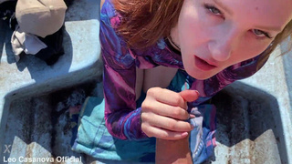 Секс на лодке среди камышей: страстная близость на природе