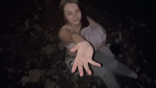 Смотреть онлайн горячее видео: что она готова сделать за деньги?