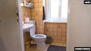 Реальное домашнее секс-видео с развратной девушкой