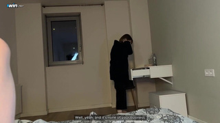 Сняла презерватив и требует кончить в мачеху