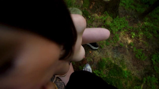 Страстный лесной секс: они спалились, но не остановились