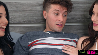 Реальное домашнее порно с развратной девушкой