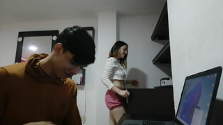 Секс кончает на лицо в HD качестве