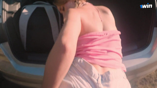 Смотреть онлайн ролик про публичный трах