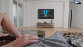 Секс с сестрой: страстная дрочка и неожиданная развязка