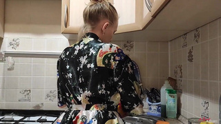 Секс с сестрой без трусиков – домашнее порно видео