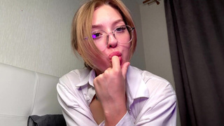 Смотри эксклюзив: обнаженная телочка в горячем видео