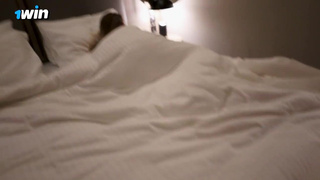 Смотреть онлайн: запретный секс с мачехой