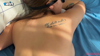 Думала, что её муж ебёт.. А это пасынок ей в попку член суёт!