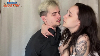 Босс и подчиненная: страстный секс за премию