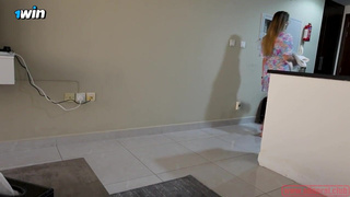 Страстный секс с пасынком - домашнее порно видео