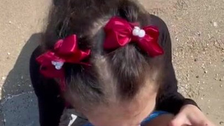 Горячее порно видео с развратной студенткой на пляже