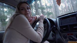 Порно онлайн: страстный минет в авто