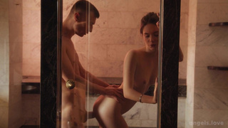 Возбуждающий секс втроем с кремпаем – смотреть онлайн