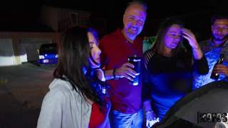 Theodora Day – горячая публичная ебля в HD