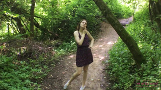 Кареглазая My Little Betsy в горячем лесном сексе