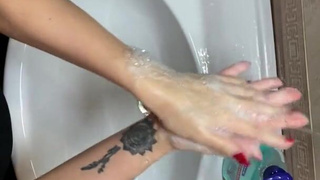 Смотреть онлайн секс в ванной HD