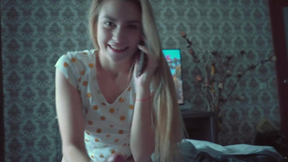 Секс видео: сестра сосет брату пока мама не видит