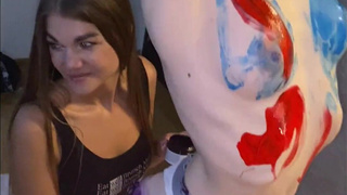 Страстные игры с красками и телом смотреть онлайн