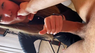 Порно ролик с разогревом перед съемками