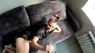 Соседка по комнате делает лучший минет в порно видео