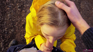 Случайная встреча с бывшей: страстный минет на улице POV