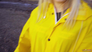 Случайная встреча с бывшей: страстный минет на улице POV