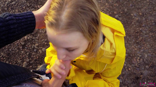 Случайная встреча с бывшей: страстный минет на улице POV