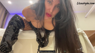 Elskerinde Ydmyger Slave. Pov